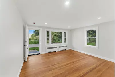 28 Plain Street, East Providence, RI 02916 - Photo 12