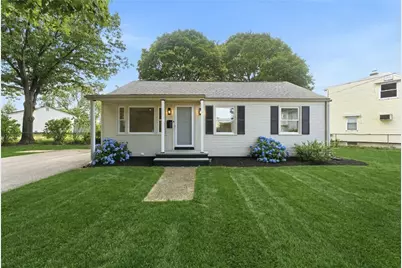 28 Plain Street, East Providence, RI 02916 - Photo 2