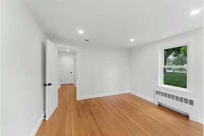28 Plain Street, East Providence, RI 02916 - Photo 22