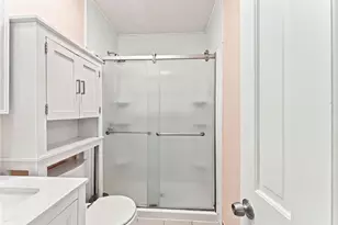 57 Everett St, Pawtucket, RI 02861 - Photo 12