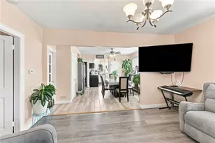 57 Everett St, Pawtucket, RI 02861 - Photo 10