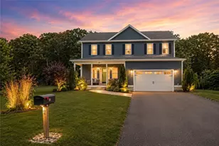 19 Plantation Dr, Tiverton, RI 02878 - Photo 1