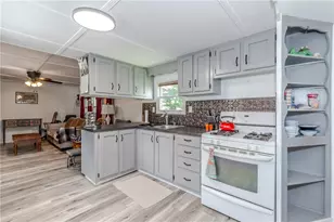 18 Helen Dr, Coventry, RI 02816 - Photo 12