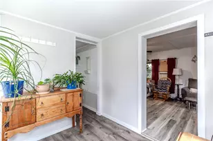 18 Helen Dr, Coventry, RI 02816 - Photo 8