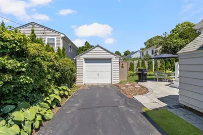94 Ruggles Avenue, Newport, RI 02840 - Photo 26