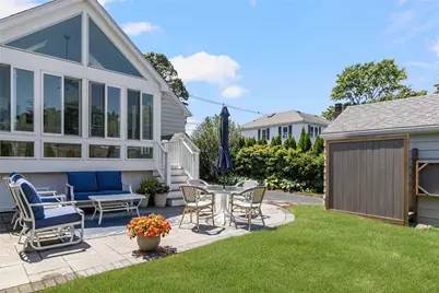 94 Ruggles Avenue, Newport, RI 02840 - Photo 20