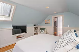 94 Ruggles Ave, Newport, RI 02840 - Photo 16