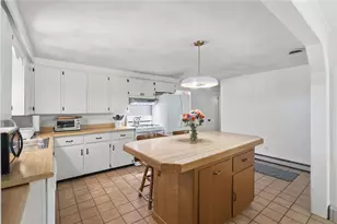 6 Lakewood Dr, Narragansett, RI 02882 - Photo 6