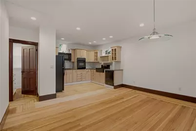 82 Van Zandt Avenue, Newport, RI 02840 - Photo 8