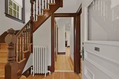 82 Van Zandt Avenue, Newport, RI 02840 - Photo 2