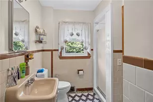 130 Thurston St, East Providence, RI 02915 - Photo 38