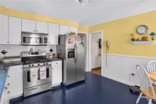 130 Thurston St, East Providence, RI 02915 - Photo 12