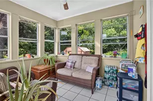130 Thurston St, East Providence, RI 02915 - Photo 20