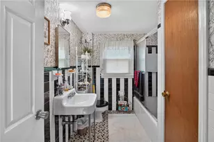 130 Thurston St, East Providence, RI 02915 - Photo 28