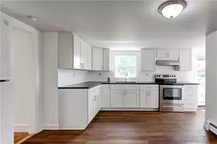 44 Paquins Ln, Portsmouth, RI 02871 - Photo 8