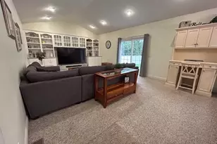 190 Hope Rd, Cranston, RI 02921 - Photo 16