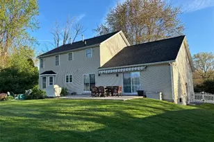 190 Hope Rd, Cranston, RI 02921 - Photo 2