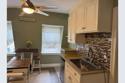 4 Hammond Street #5, Newport, RI 02840 - Photo 8