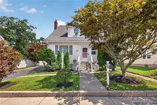 83 Myrtle Ave, Cranston, RI 02910 - Photo 1