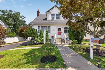 83 Myrtle Avenue, Cranston, RI 02910 - Photo 4