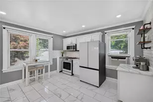 83 Myrtle Ave, Cranston, RI 02910 - Photo 10