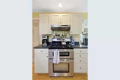 10 Boston Avenue, Jamestown, RI 02835 - Photo 22