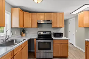 104 River St, South Kingstown, RI 02879 - Photo 4