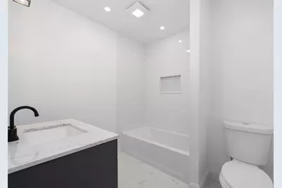 36 Kinnicutt Avenue, Warren, RI 02885 - Photo 12