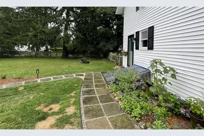 1247 Kingstown Road, South Kingstown, RI 02879 - Photo 26