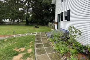 1247 Kingstown Rd, South Kingstown, RI 02879 - Photo 32