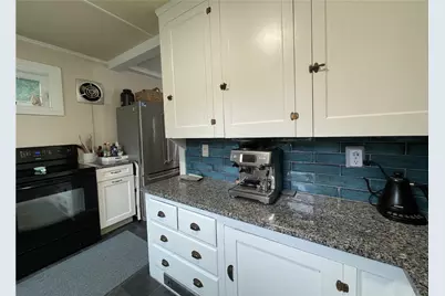 1247 Kingstown Road, South Kingstown, RI 02879 - Photo 10