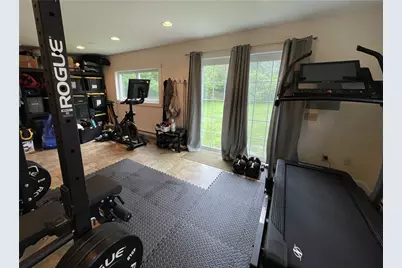 1247 Kingstown Road, South Kingstown, RI 02879 - Photo 36