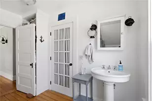 40 W Narragansett Ave, Newport, RI 02840 - Photo 20