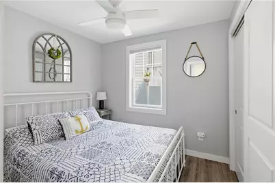 40 W Narragansett Avenue, Newport, RI 02840 - Photo 30