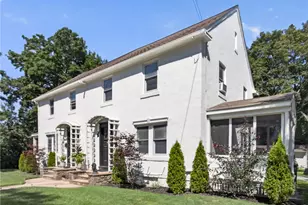 476 Providence St, West Warwick, RI 02893 - Photo 1