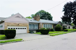 123 Berlin St, Providence, RI 02908 - Photo 1