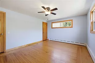 95 Uxbridge St, Cranston, RI 02920 - Photo 18