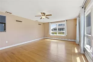 95 Uxbridge St, Cranston, RI 02920 - Photo 14