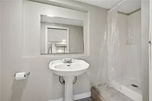 95 Uxbridge St, Cranston, RI 02920 - Photo 26