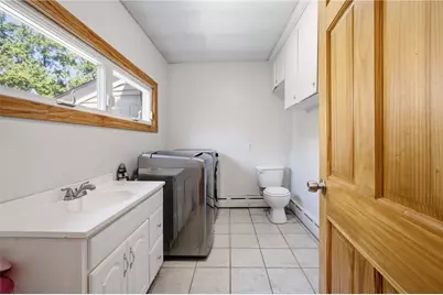 95 Uxbridge Street, Cranston, RI 02920 - Photo 10
