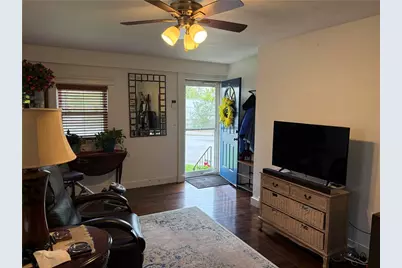 353 Massasoit Avenue, East Providence, RI 02914 - Photo 12