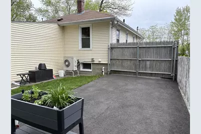 353 Massasoit Avenue, East Providence, RI 02914 - Photo 10