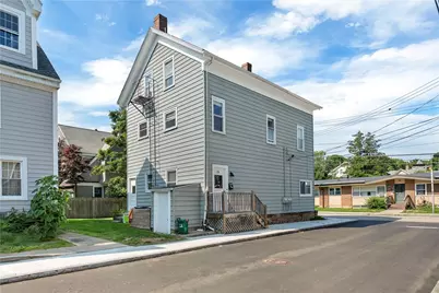 24 Pond Avenue #1, Newport, RI 02840 - Photo 4