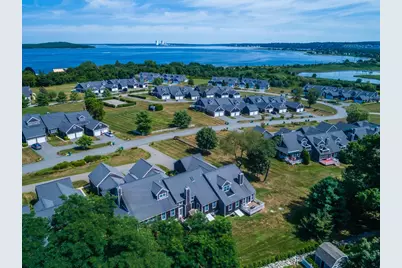 243 Ferry Landing Circle Circle #12 B, Portsmouth, RI 02871 - Photo 4