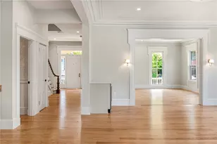 28 Mt Vernon St, Newport, RI 02840 - Photo 12