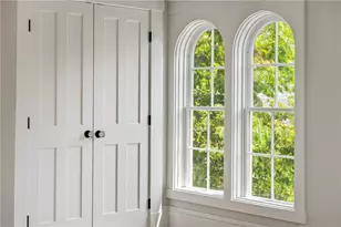 28 Mt Vernon St, Newport, RI 02840 - Photo 32