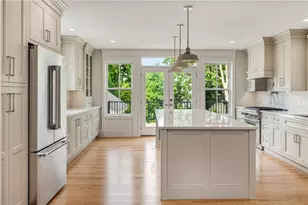 28 Mt Vernon St, Newport, RI 02840 - Photo 16