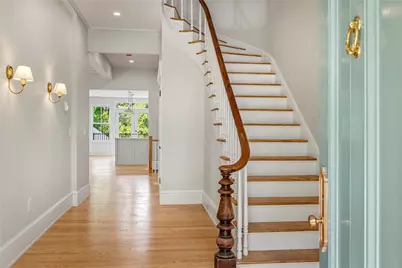 28 Mount Vernon Street, Newport, RI 02840 - Photo 8