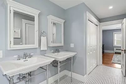 610 East Avenue, Pawtucket, RI 02860 - Photo 22