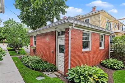610 East Avenue, Pawtucket, RI 02860 - Photo 32